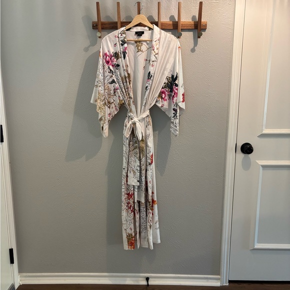 Natori Charmeuse Floral Print Kimono Wrap Robe Size Small - Picture 4 of 13